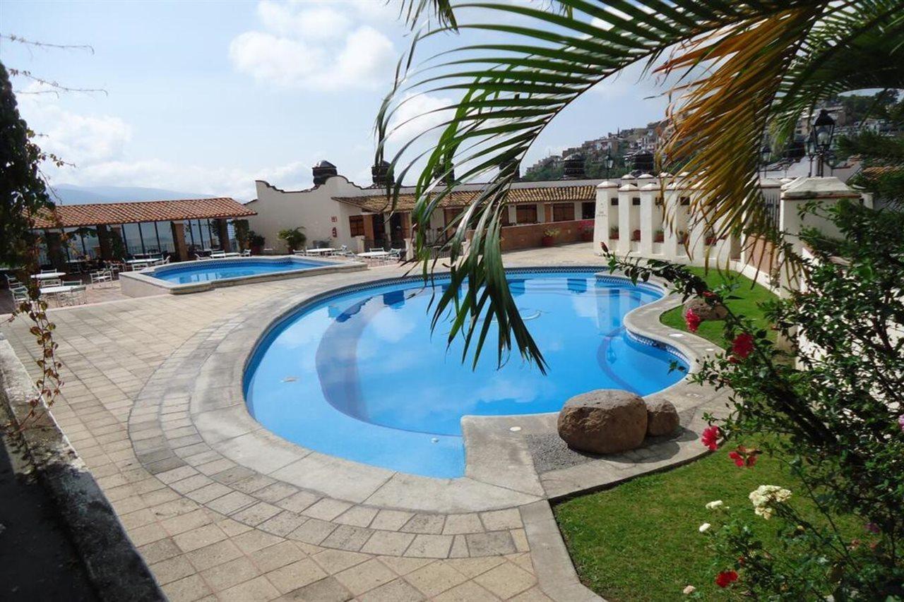 Hotel Loma Linda Taxco エクステリア 写真