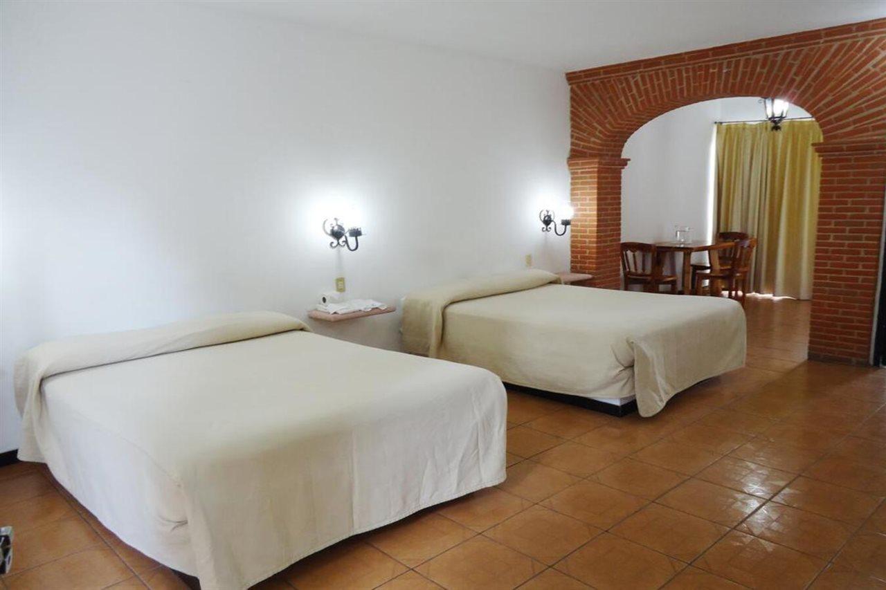 Hotel Loma Linda Taxco エクステリア 写真