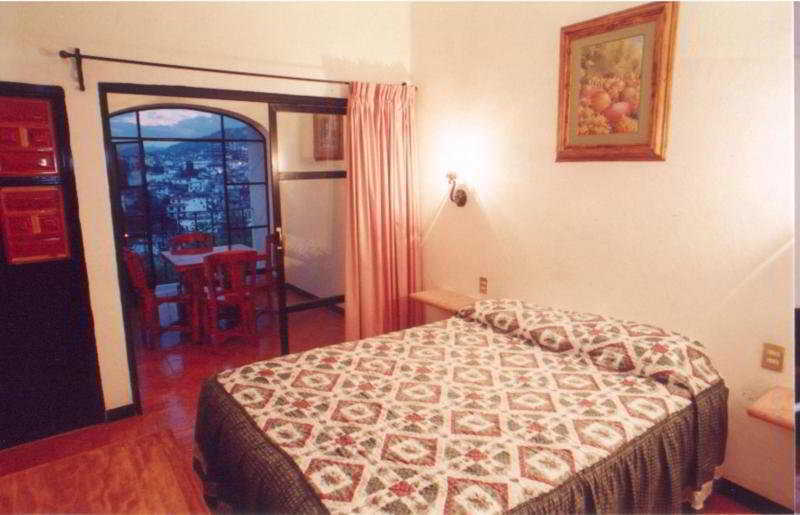 Hotel Loma Linda Taxco エクステリア 写真