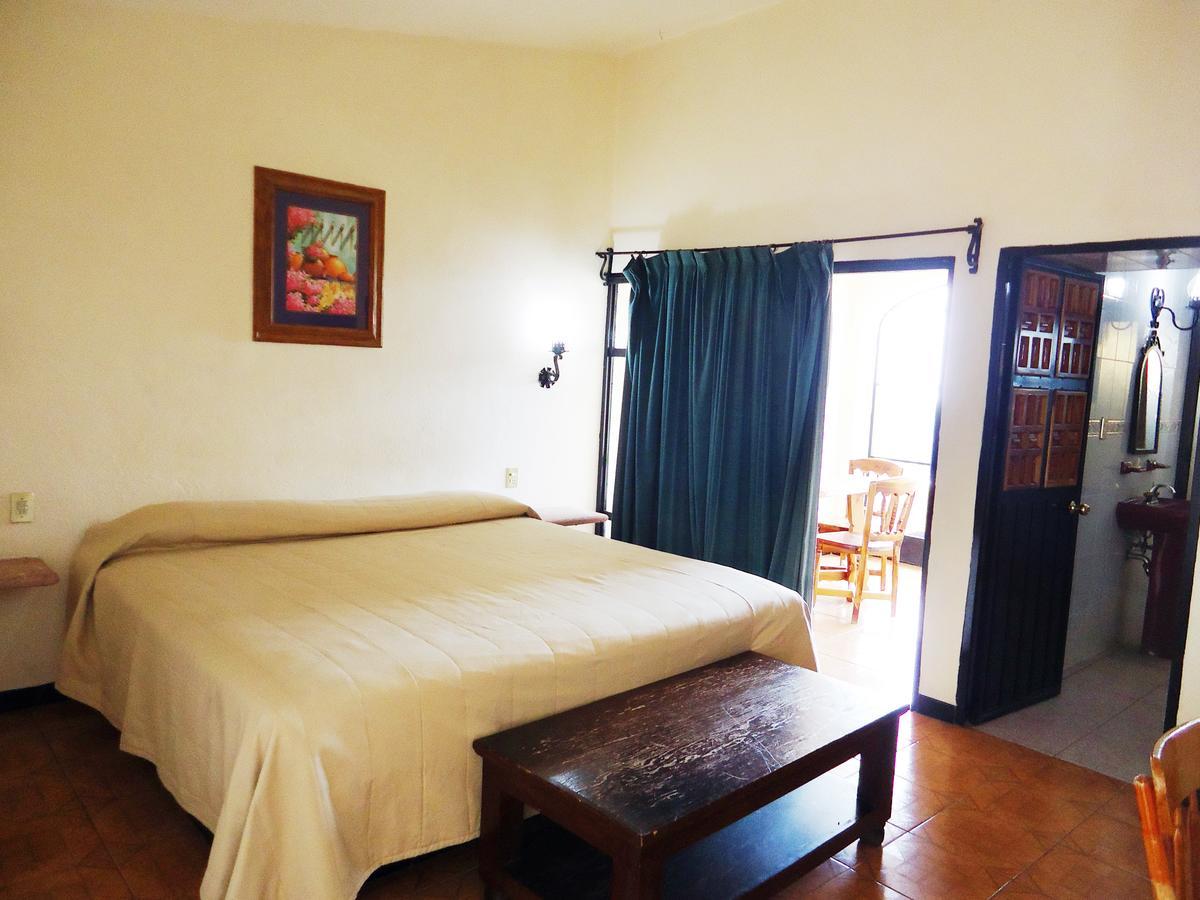 Hotel Loma Linda Taxco エクステリア 写真